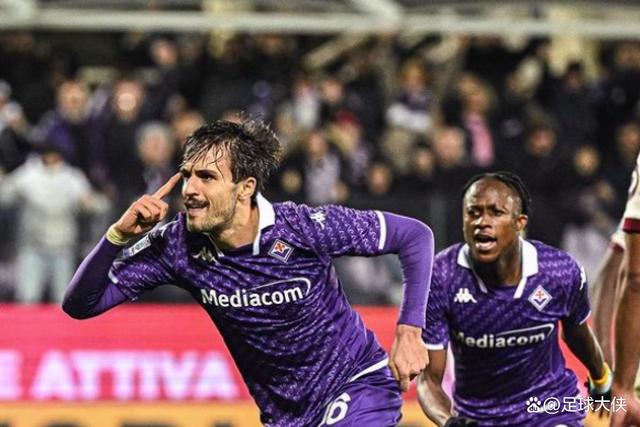 半岛体育平台官网-佛罗伦萨球员或将加盟里尔，加强球队中场实力